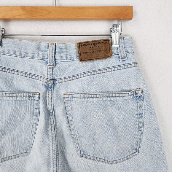 Banana Republic Jeans Men 31x32 Blue Light Wash Relaxed Button Fly Made in Italy - Picture 12 of 16